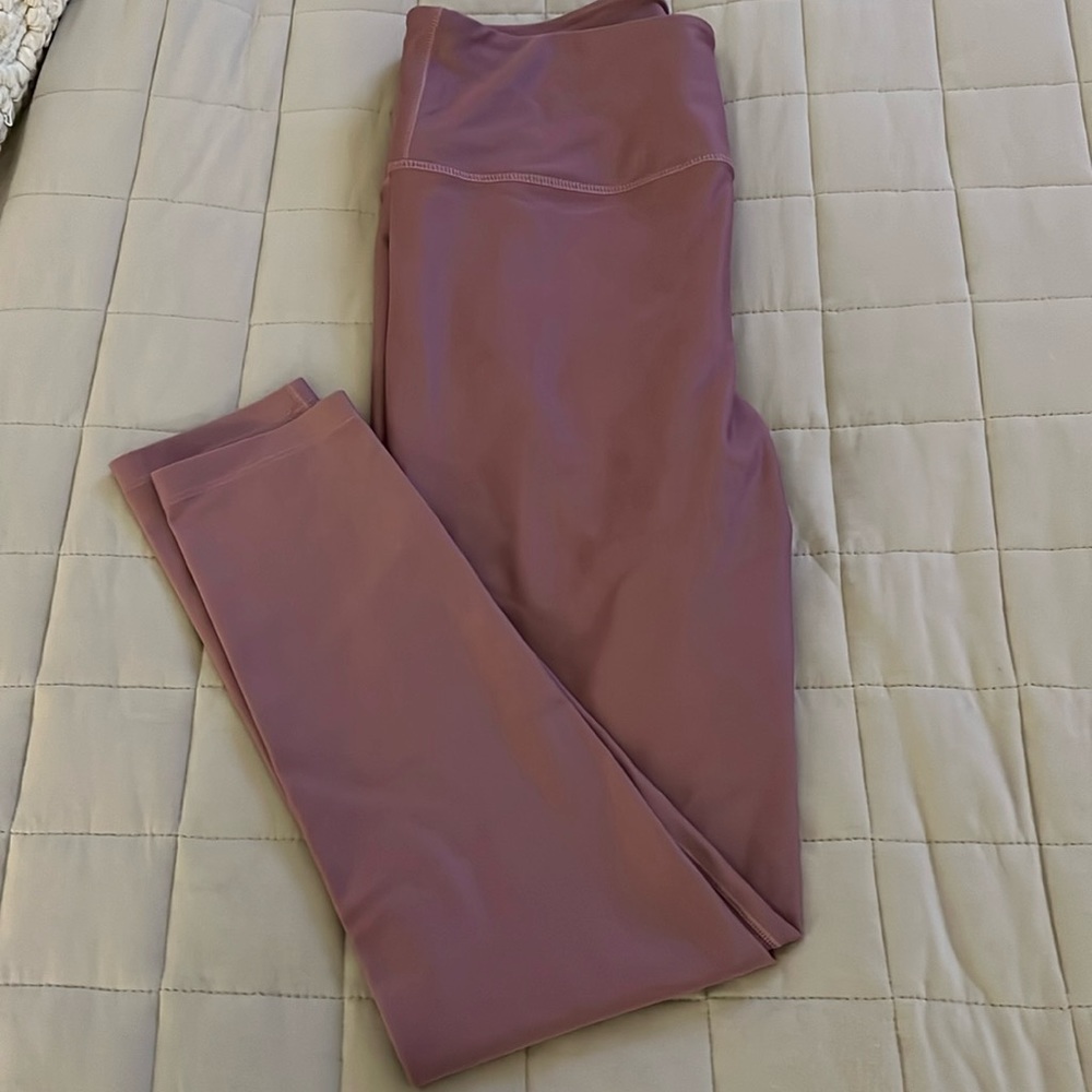 Niki leggings iridescent pink/purple color. Super cute and comfortable